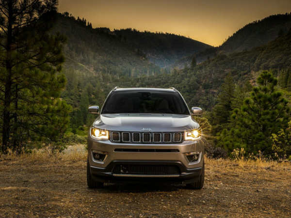  மஹிந்திரா எக்ஸ்யூவி 500 விலையில் வருகிறது புத்தம் புதிய ஜீப் காம்பாஸ்!