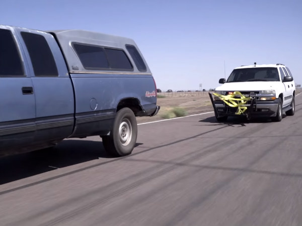  'தூண்டில்' போட்டு கார் பிடிக்கப்போகும் அமெரிக்க போலீஸ்!