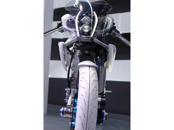 நவீன மாடல்