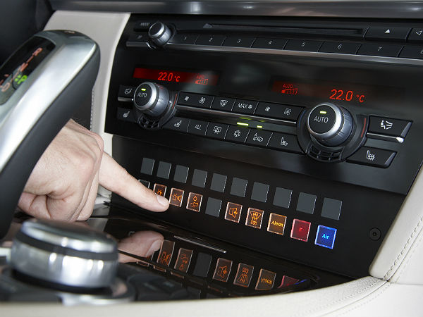 வாடிக்கையாளர்களுக்கு மட்டும்