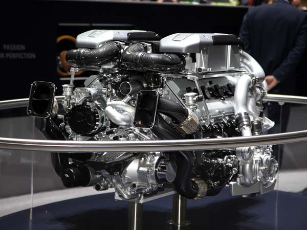 புகாட்டி சிரோன் காருக்கு 3 ஆண்டுகள் வெயிட்டிங் பீரியட்!