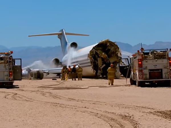 விமானத்தில் எந்த இடத்தில் அமர்வது பாதுகாப்பானது?