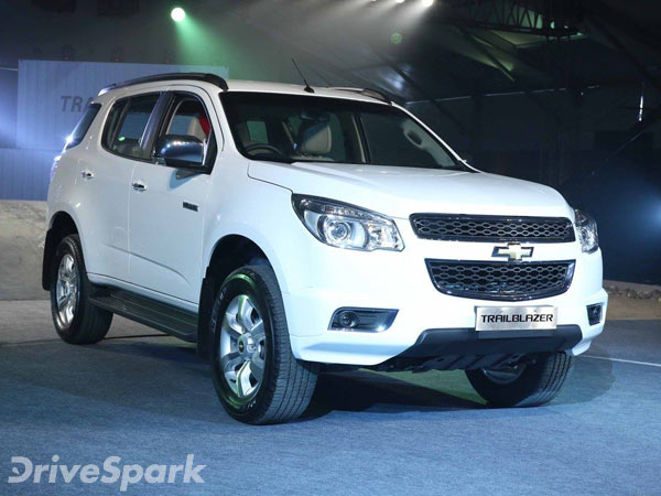  இந்திய சாலைகளுக்கு ஏற்ற அதிக தரை இடைவெளி கொண்ட கார் மாடல்கள்!