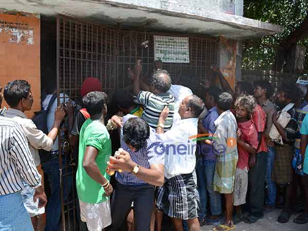 நெடுஞ்சாலைகளில் உள்ள மதுபான கடைகளை மூட உச்சநீதிமன்றம் உத்தரவு!