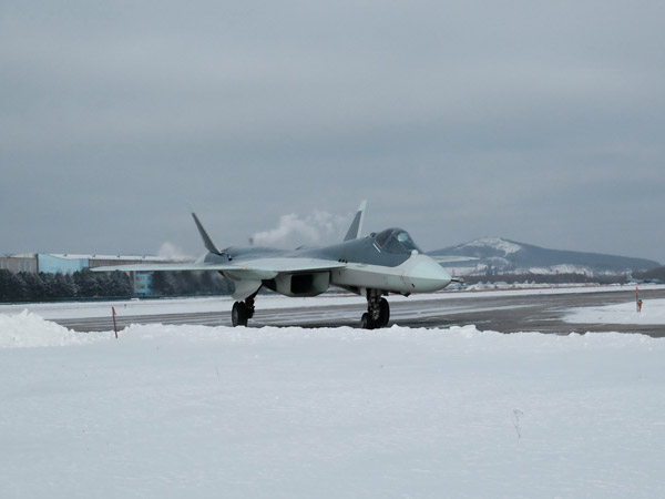 ரஷ்யாவின் ஐந்தாம் தலைமுறை போர் விமானம் தரிசனம்