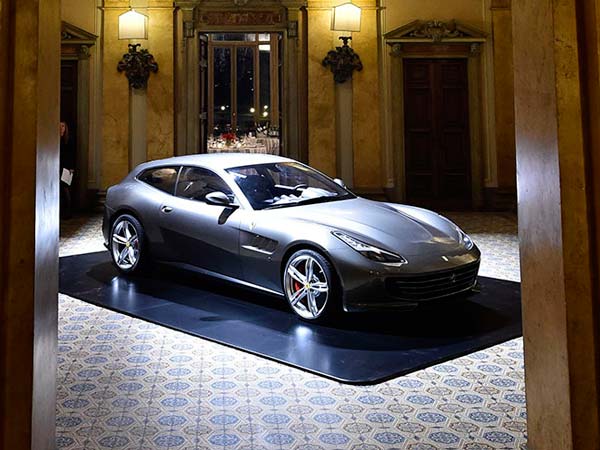  09. ஃபெராரி ஜிடிசி4 லஸ்ஸோ