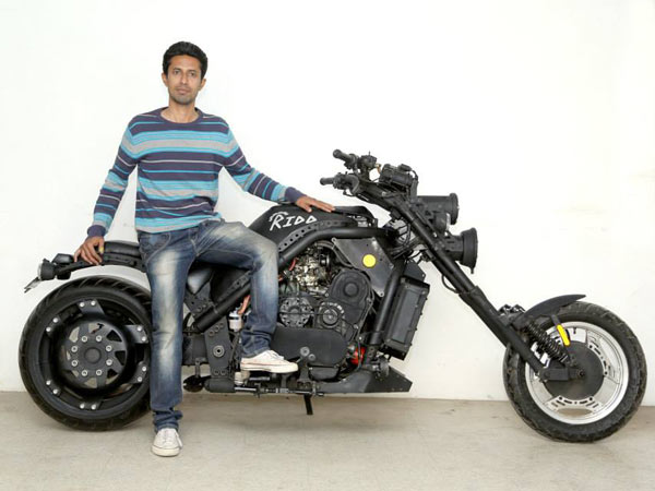  8 ஆண்டுகள் அடாத முயற்சியில் சொந்தமாக 1,000சிசி பைக்கை உருவாக்கிய குஜராத் இளைஞர்!