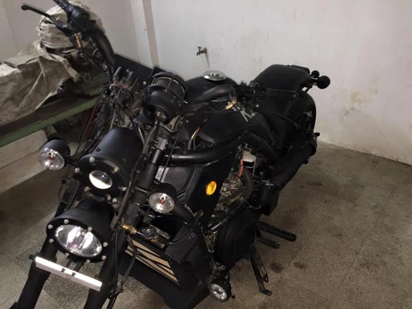  8 ஆண்டுகள் அடாத முயற்சியில் சொந்தமாக 1,000சிசி பைக்கை உருவாக்கிய குஜராத் இளைஞர்!