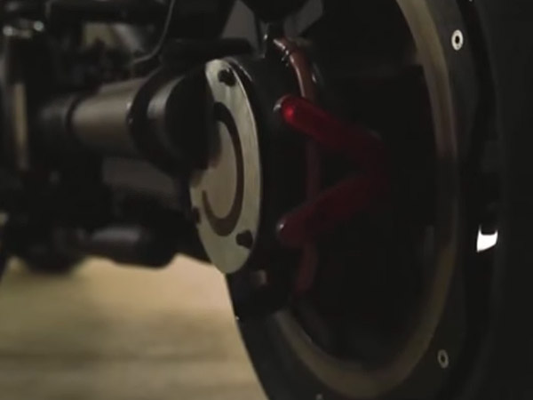  8 ஆண்டுகள் அடாத முயற்சியில் சொந்தமாக 1,000சிசி பைக்கை உருவாக்கிய குஜராத் இளைஞர்!