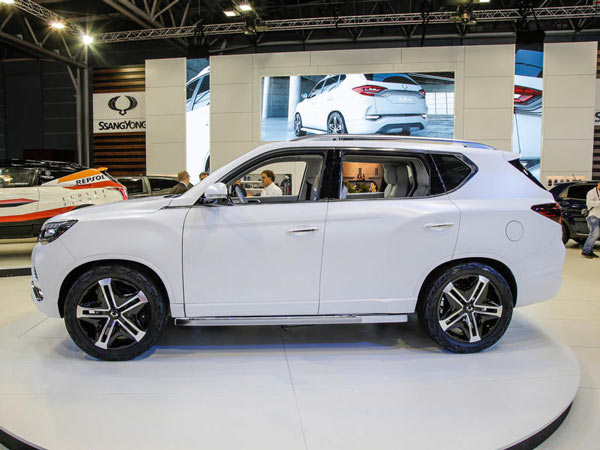 டொயோட்டா ஃபார்ச்சூனர் போட்டியாளரை களமிறக்கும் மஹிந்திரா!