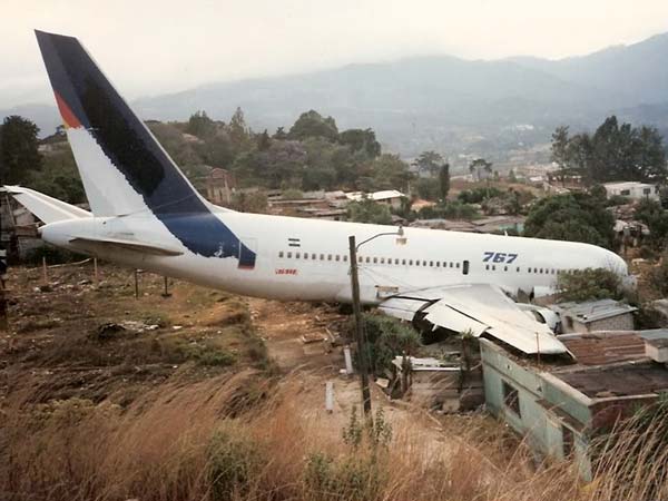  உலகின் மிகவும் பாதுகாப்பான பயணிகள் விமானங்கள்...!!