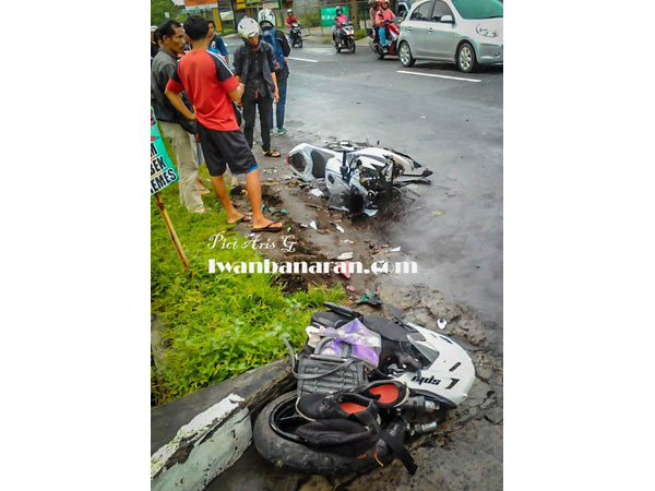  விபத்தில் சிக்கி ரெண்டு துண்டான கவாஸாகி ஸ்போர்ட்ஸ் பைக்... !!