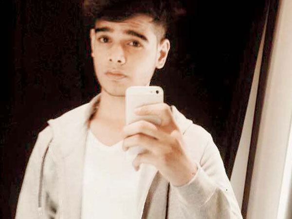 சாலை தடுப்பில் மோதி நொறுங்கிய டுகாட்டி சூப்பர் பைக்