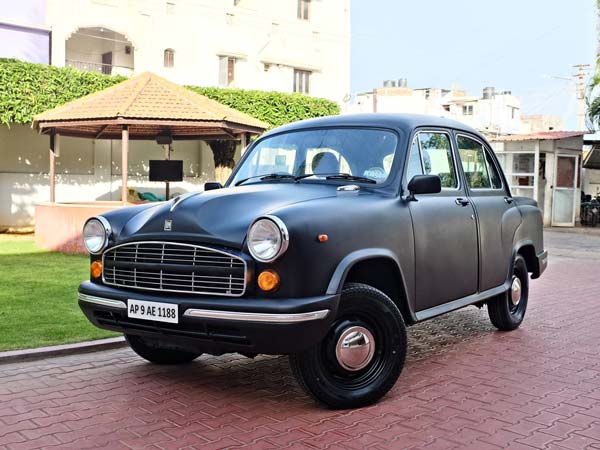 அம்பாசடர் காரை அட்டகாசமாக புதுப்பித்த கோவை நிறுவனம்!