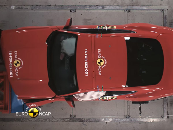  கிராஷ் டெஸ்ட்டில் மோசமான தர மதிப்பீட்டை பெற்ற ஃபோர்டு மஸ்டாங் கார்!