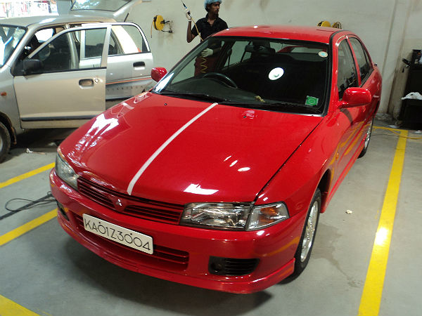 அங்கீகரிக்கப்பட்ட கார் சர்வீஸ் மையம் Vs தனியார் சர்வீஸ் சென்டர்: எது பெஸ்ட்?