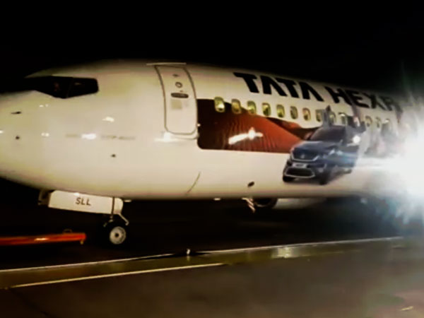  போயிங் விமானத்தை கட்டி இழுத்து வியக்க வைத்திருக்கிறது டாடா ஹெக்ஸா கார்!