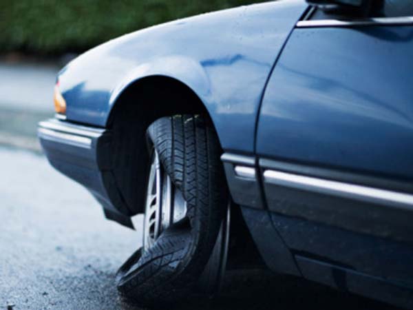 நெடுஞ்சாலையில் காரில் பயணிப்போர் உஷார்...!! நெடுஞ்சாலையில் காரில் பயணிப்போர் உஷார்...!!