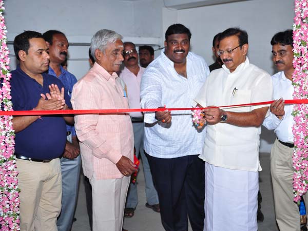 பாண்டிச்சேரியில் யூஎம் மோட்டாட்சைக்கிள் ஷோரூம் திறப்பு!