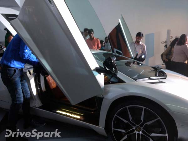  லம்போர்கினி அவென்டேடார் எஸ் சூப்பர் கார் இந்தியாவில் விற்பனைக்கு வந்தது!