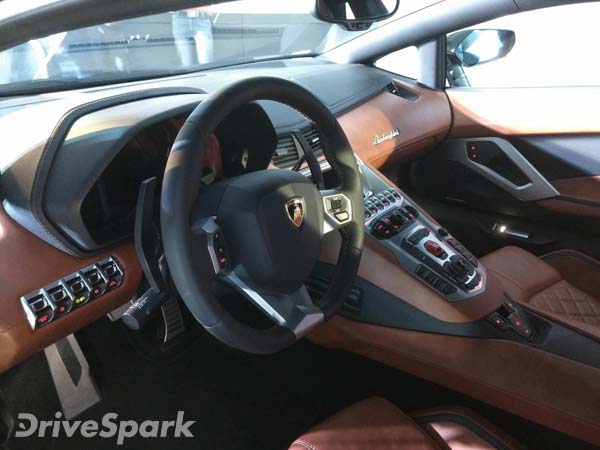  லம்போர்கினி அவென்டேடார் எஸ் சூப்பர் கார் இந்தியாவில் விற்பனைக்கு வந்தது!