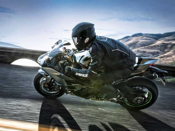 இந்தியா வந்தது முதல் கவாஸாகி நிஞ்சா ஹச்2 கார்பன் பைக் 