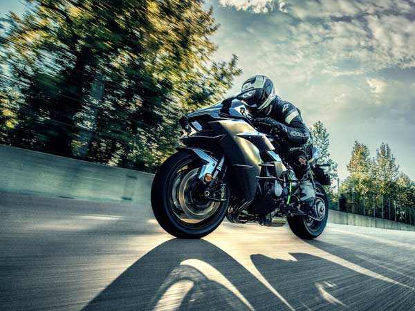 இந்தியா வந்தது முதல் கவாஸாகி நிஞ்சா ஹச்2 கார்பன் பைக் 