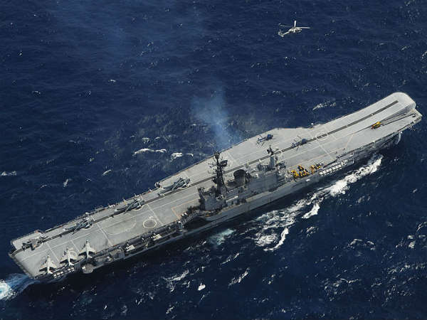 'கசாப்பு'க்கு செல்லும் ஐஎன்எஸ் விராத் போர்க்கப்பல்!!