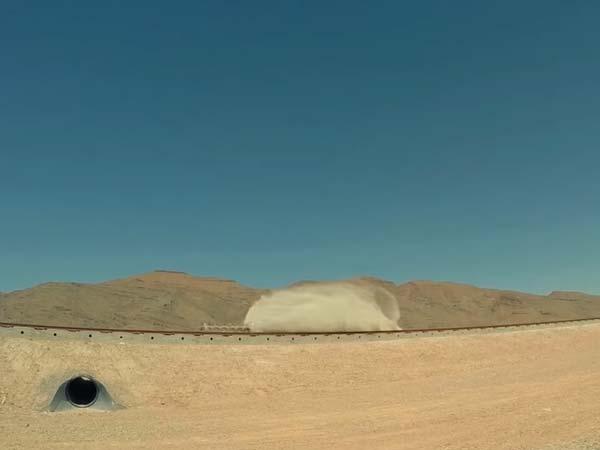 ஹைப்பர்லூப் போக்குவரத்தின் கட்டமைப்பு படங்கள் முதல்முறையாக வெளியீடு!