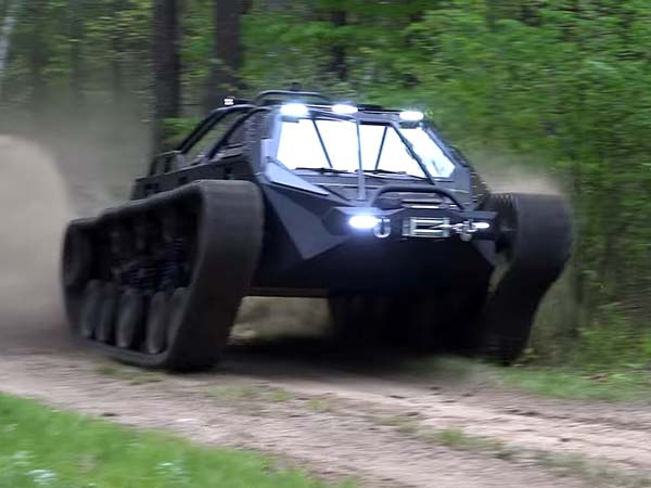 ராணுவ கவச வாகனங்கள் விற்பனைக்கு அறிமுகம் ராணுவ கவச வாகனங்கள் விற்பனைக்கு அறிமுகம்