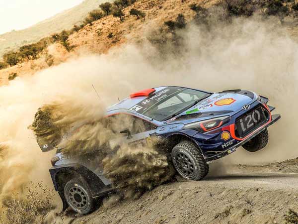 மெக்சிகோவில் நடைபெற்ற டபுள்யூ.ஆர்.சி கார் போட்டி