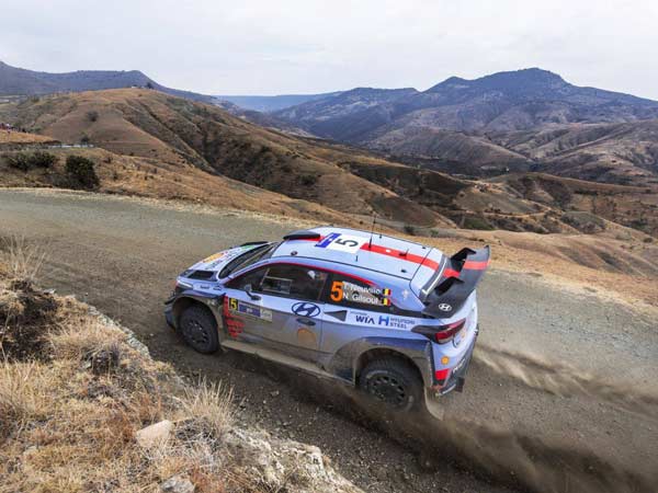 மெக்சிகோவில் நடைபெற்ற டபுள்யூ.ஆர்.சி கார் போட்டி