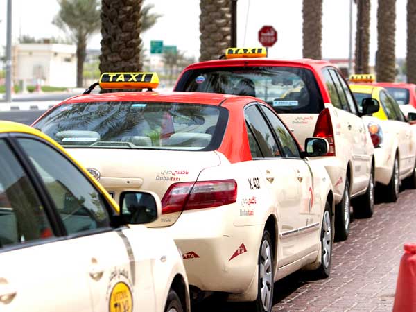 துபாயில் வாடகை காரில் குழந்தையை மறந்த பெற்றோர் துபாயில் வாடகை காரில் குழந்தையை மறந்த பெற்றோர்