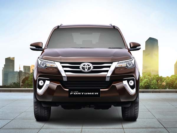 தனுஷின் ‘பொல்லாதவன்’ பட பாணியில் கார்களை திருடிய கும்பல்!