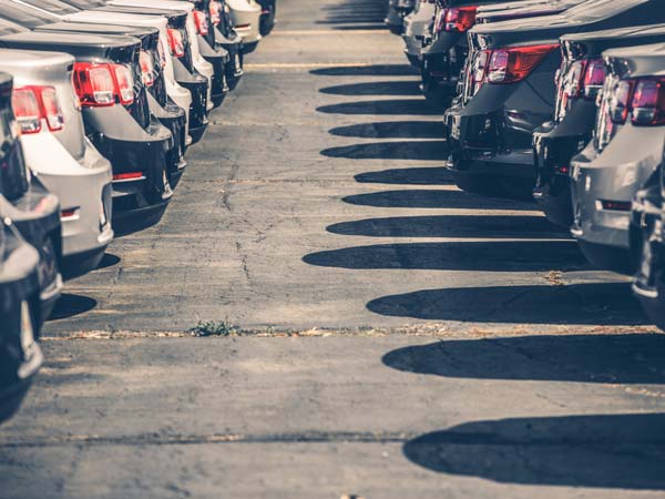 தனுஷின் ‘பொல்லாதவன்’ பட பாணியில் கார்களை திருடிய கும்பல்!