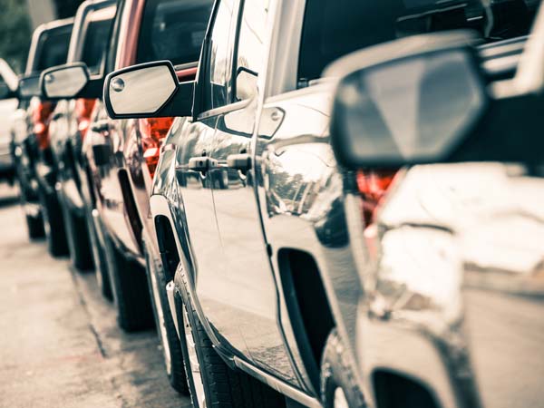 தனுஷின் ‘பொல்லாதவன்’ பட பாணியில் கார்களை திருடிய கும்பல்!