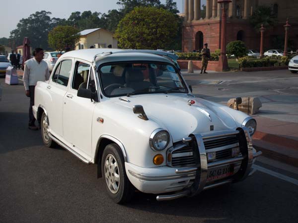 அம்பாஸிடர் காரின் இடத்தை நிரப்புமா இந்த புதிய கார்?