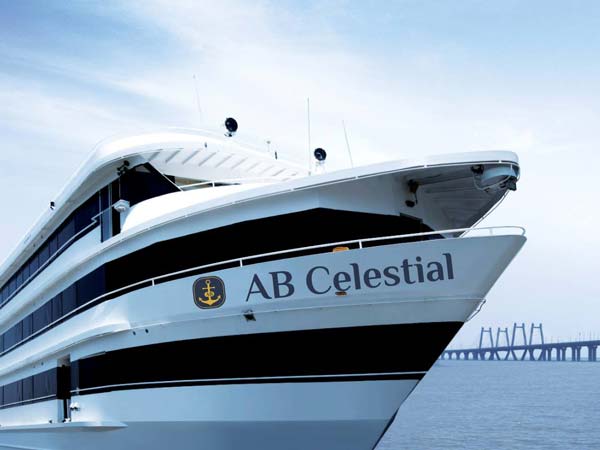 எங்களது தளத்தில் வாசகர்கள் படித்துவரும் பிரதானமான மற்ற செய்திகள்