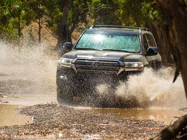 பேன்சி பதிவு எண் ஏலத்தில் புதிய சாதனை!