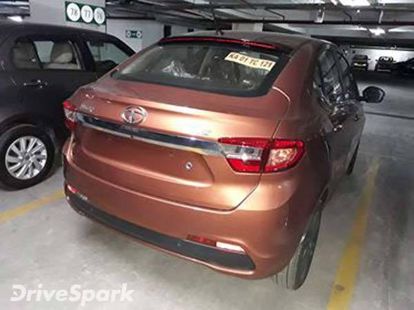 டீலர்ஷிப்புகளுக்கு வந்தது புதிய டாடா டீகோர் கார்! டீலர்ஷிப்புகளுக்கு வந்தது புதிய டாடா டீகோர் கார்!