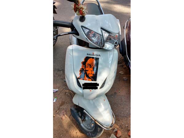 பெங்களூரு வாகனங்களில் ஆதிக்கம் செலுத்தும் அனுமான்