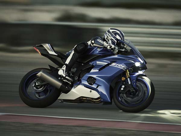 பொலிவுட்டப்பட்ட பழைய எஞ்சின்