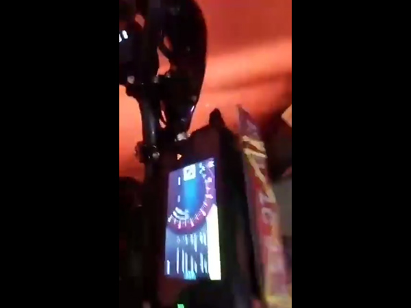 கேடிஎம் ஷோரூம் ஊழியர்கள் செய்த வேலையை பாருங்க!