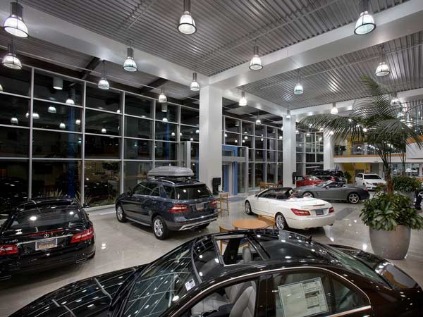 புதுசுன்னு சொல்லி பழைய கார்களை விற்ற கார் டீலர்கள்!