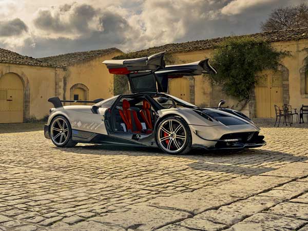 06. பகானி ஹூவைரா பிசி