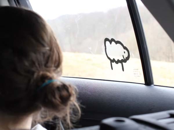 எதிர்காலத்தை கார் கண்ணாடிகள் வழியாக பார்க்கும் டொயோட்டா