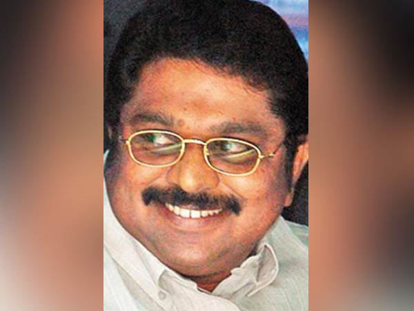  டிடிவி.தினகரனின் ஆஸ்தான கார் மாடல் பற்றிய விபரம்!