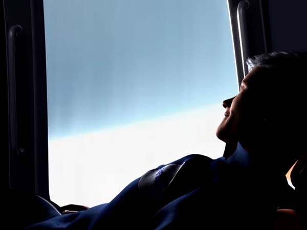 விண்வெளிக்கு சுற்றுலா அழைத்து செல்லும் ஆகாய கப்பல் ரெடி