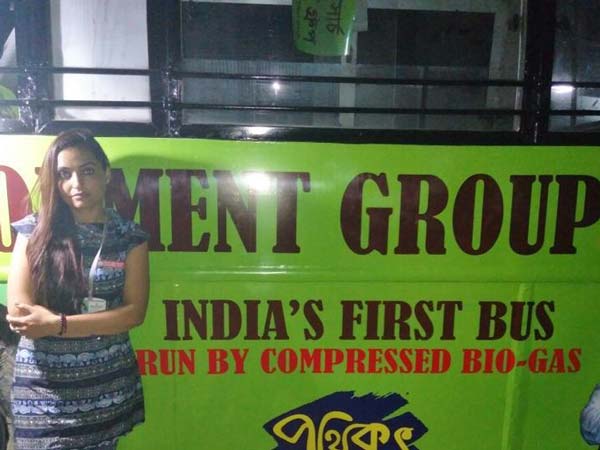 17 கிமீக்கு 1 ரூபாய் தான் செலவாம்: மாட்டுசாணத்தால் இயங்கும் பேருந்து!