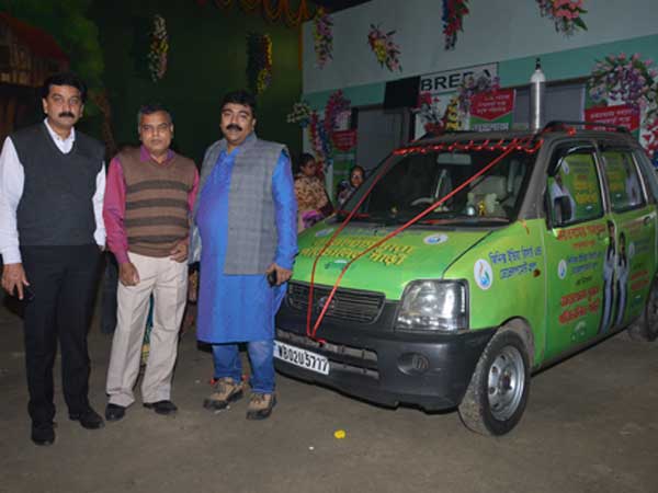 17 கிமீக்கு 1 ரூபாய் தான் செலவாம்: மாட்டுசாணத்தால் இயங்கும் பேருந்து!